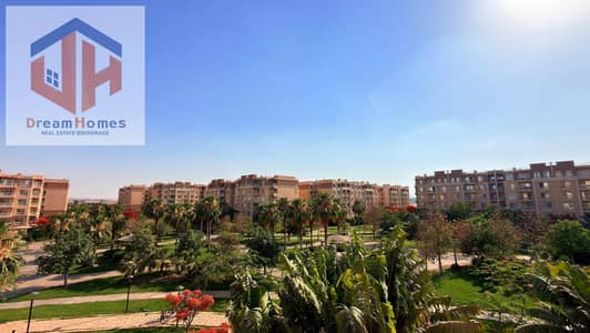 للبيع شقة مميزة في مدينتي – B11.  المساحة: 116 متر