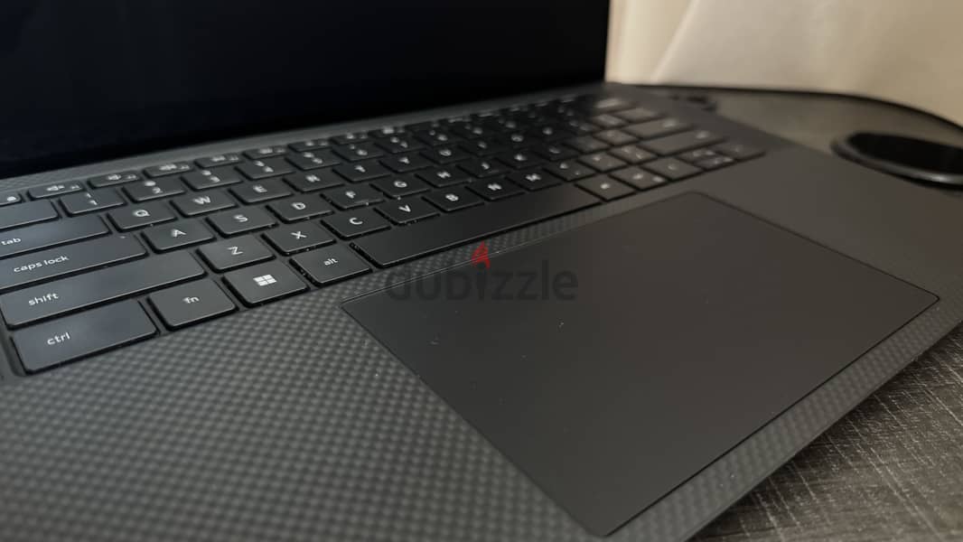 Dell Precision 5570 4