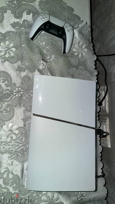 Playstation 5 digital slim معاة fifa 26 و اكونت بلس اكسترا