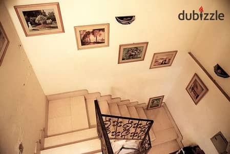 A distinctive duplex for sale, 172 sq m, in Hadayek El Mohandeseen compound, including a 120 sq m garden and a garage space for 3 cars.
