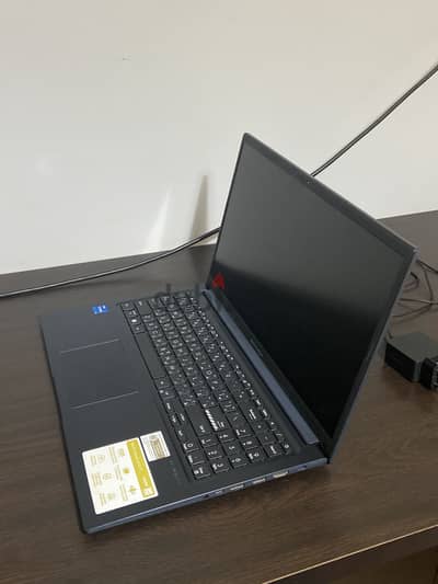 ASUS Vivobook 15 (Excellent Condition)