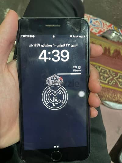 آبل - آيفون 8 بلس