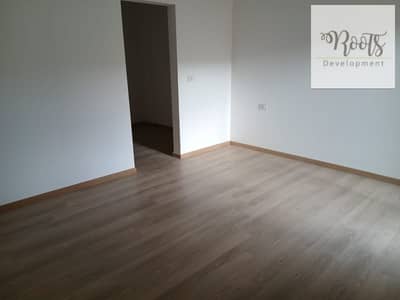 للايجار شقة بحديقة متشطبه بالتكيفات والمطبخ في فيفث سكوير ، القاهرة الجديدة  For Rent  Apartment With Garden in Fifth Square Al Marasem, New Cairo.