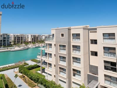 شاليه فاخر يطل علي الكانال للإيجار في مراسي – مارينا