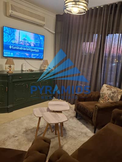 شقة للإيجار قانون في مدينتي – B12  فرصة مميزة للإيجار السنوي داخل واحدة من أفضل مراحل مدينتي، شقة بمساحة واسعة وموقع هادئ ومميز، مناسبة للعائلات