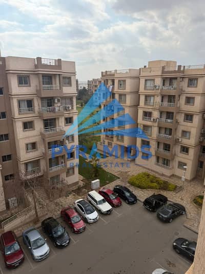 للبيع شقة مميزة بمدينتي – مرحلة B6  فرصة رائعة لامتلاك شقة بموقع مميز داخل مرحلة B6، مجموعة 63،   تجمع بين المساحة العملية والتشطيبات الخاصة