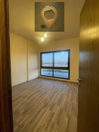 150 sqm apartment for rent in Privado with a kitchen and 2 air conditioners - top-notch location