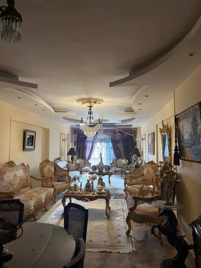 شقة سكنية للبيع في فلمنج – شارع عبد الفتاح الطويل – 165م²