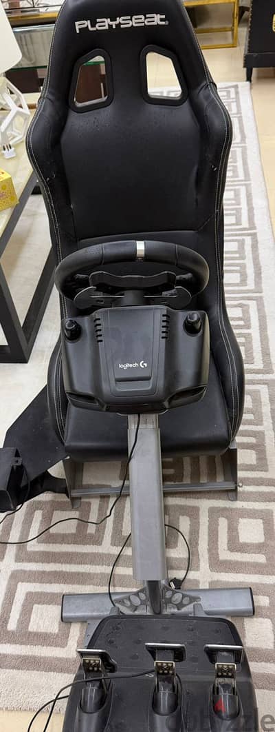 جهاز محاكي العربيات Logitech للبيع