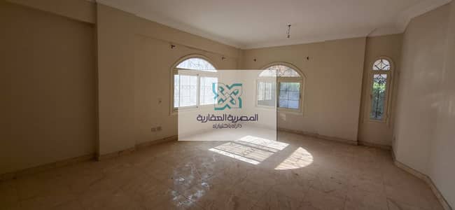 #للايجار بالمطبخ المعراج العلوي خلف #كارفور بالقرب من المدرسة الفرنسيه والدائري دور ارضي مرتفع 180 متر