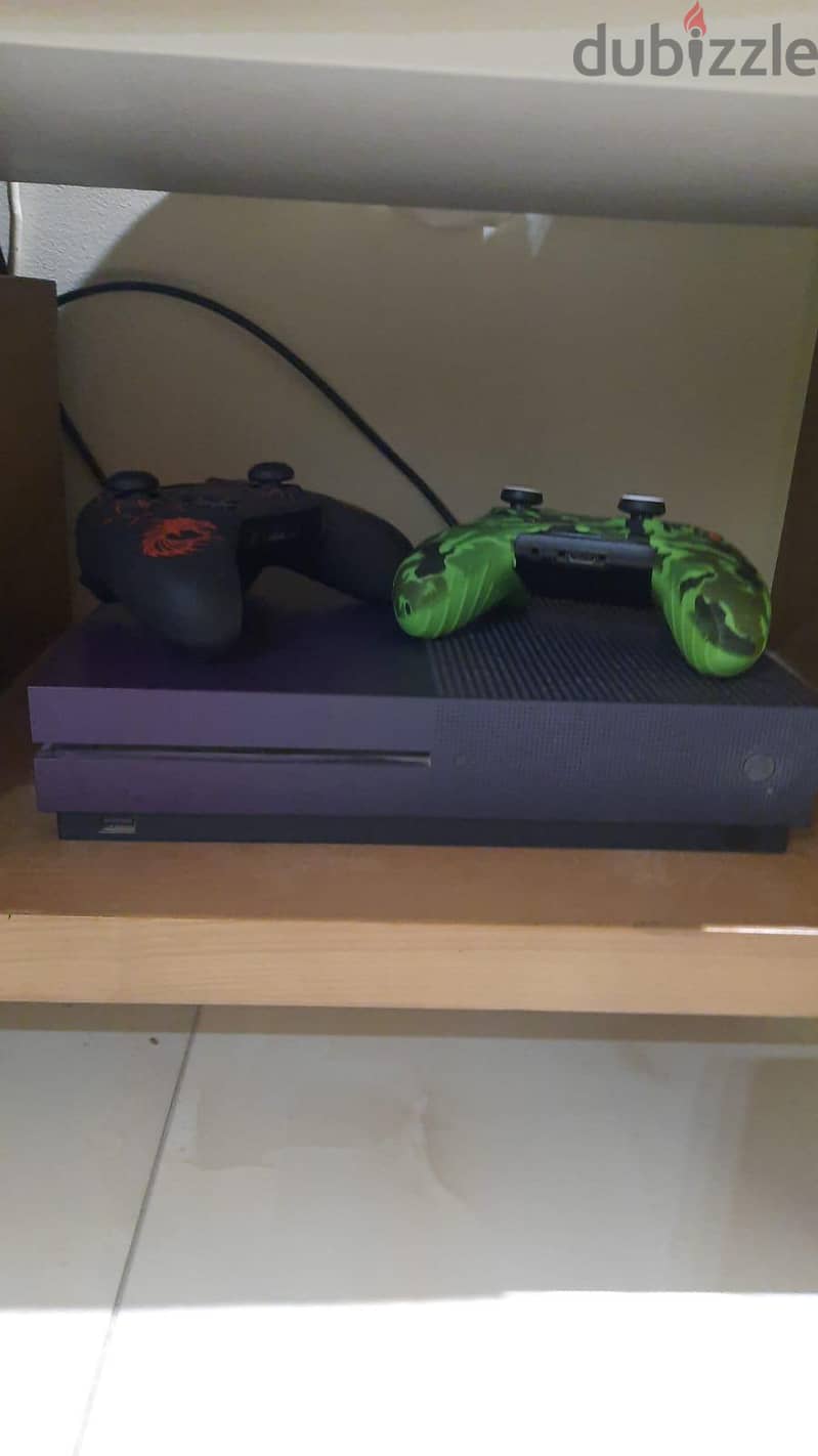 Xbox One s limited edition fortnight 1