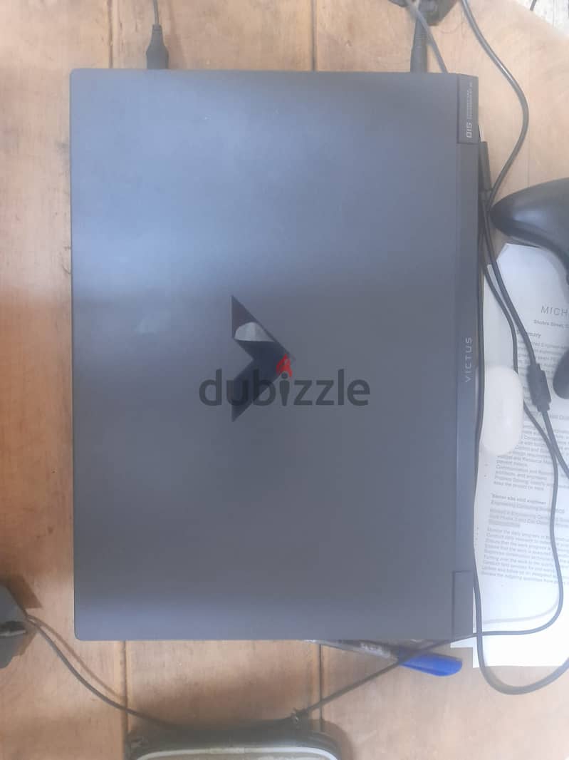 HP Victus 15-fa0032dx 1