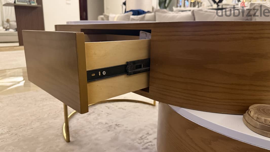 Wooden Coffee table with mechanism 4