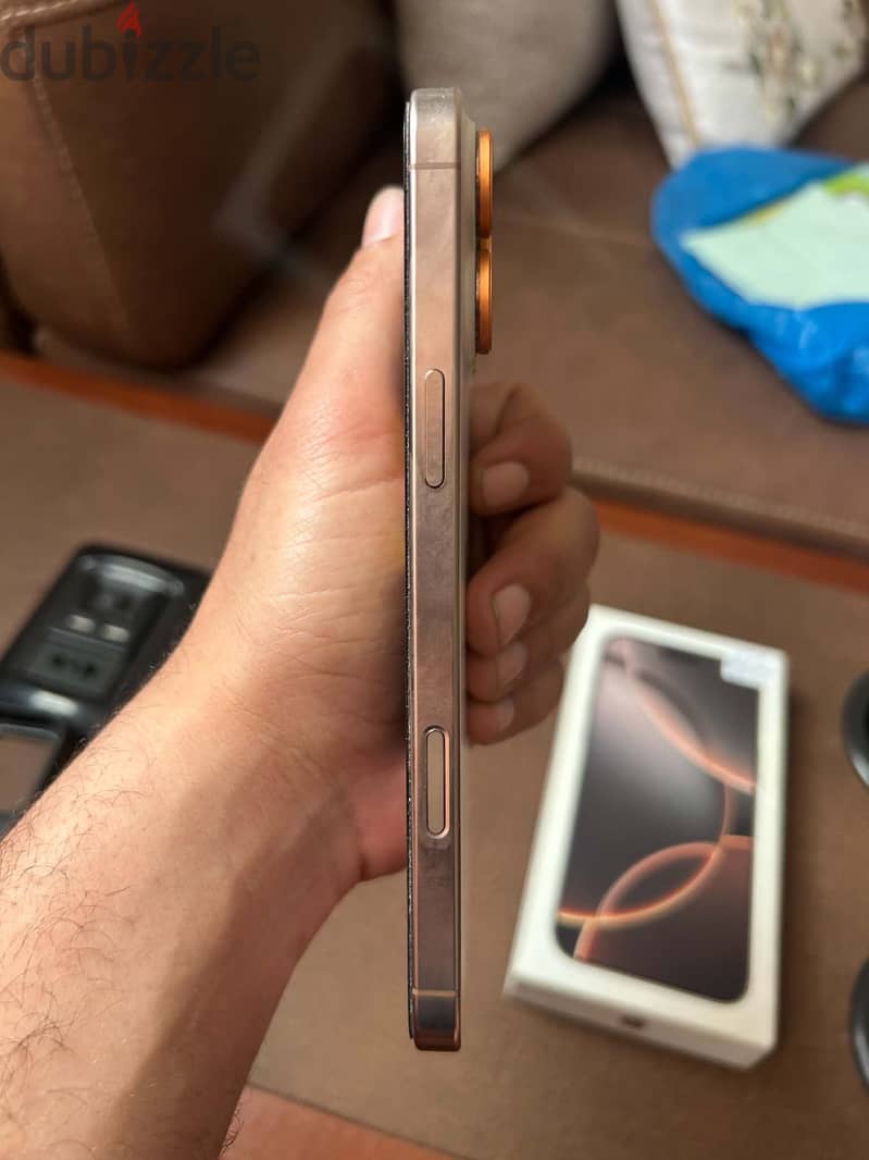 Apple - iPhone 16 Pro Max 7