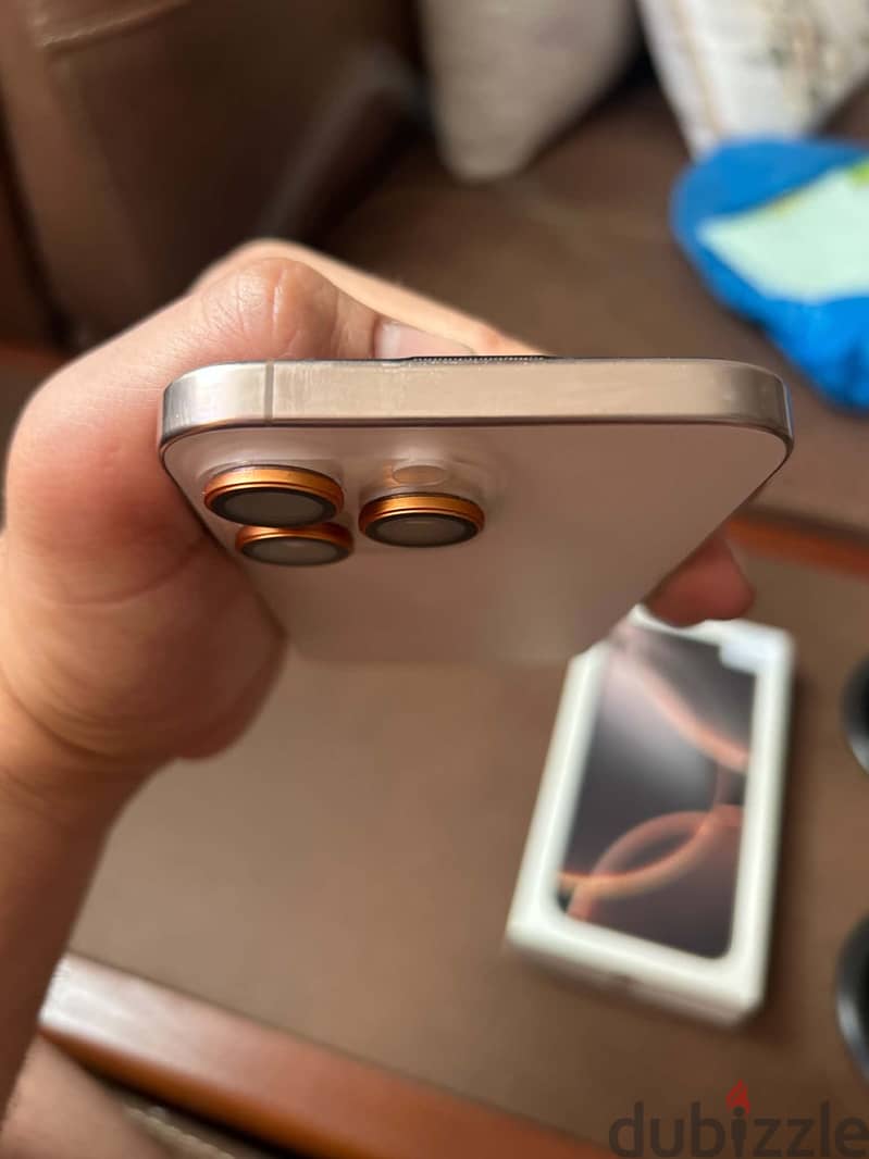 Apple - iPhone 16 Pro Max 8