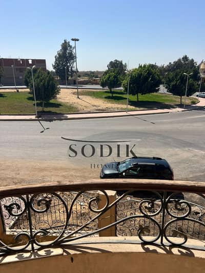 For those who appreciate spacious living, a 220-square-meter apartment on the first floor with a garden view and no obstructions, close to services an