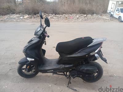اسكوتر حواء r8