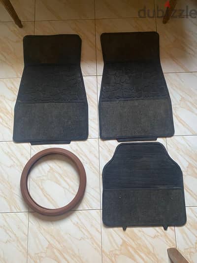 للبيع دواسات 3 قطع وجراب طاره بحاله ممتازه والسعر لقطه