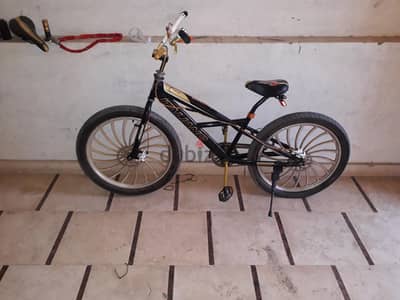 عجله اتليانو bmxكسر زيرو معاها هديه قفل و كوبيات و كرسي وجرب اايد