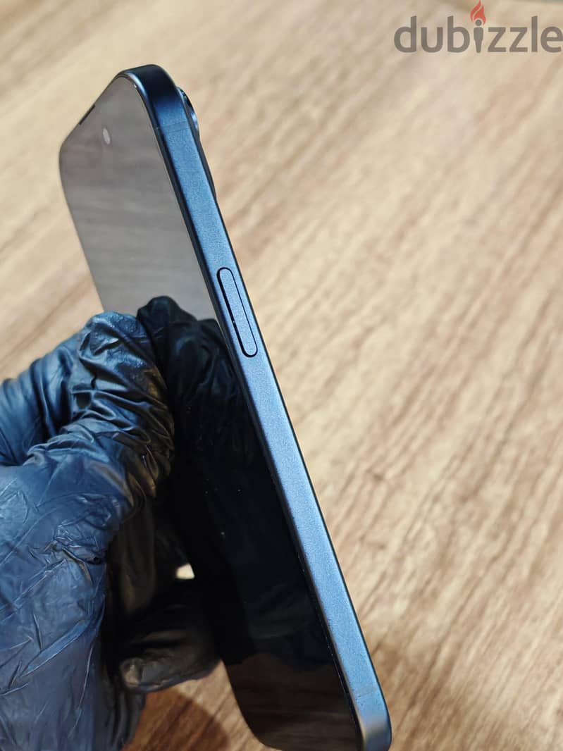 iPhone 15 2