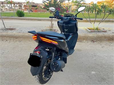 زونتس d155 اسود مرخص 900 km لسه بيلين بدون اى ملحوظات فاضل سنتين ونص