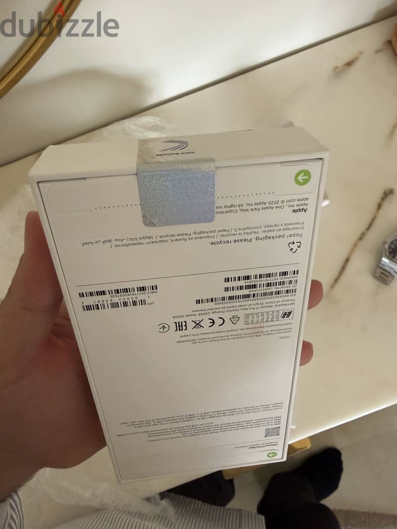 Apple - iPhone 17 Pro Max 3