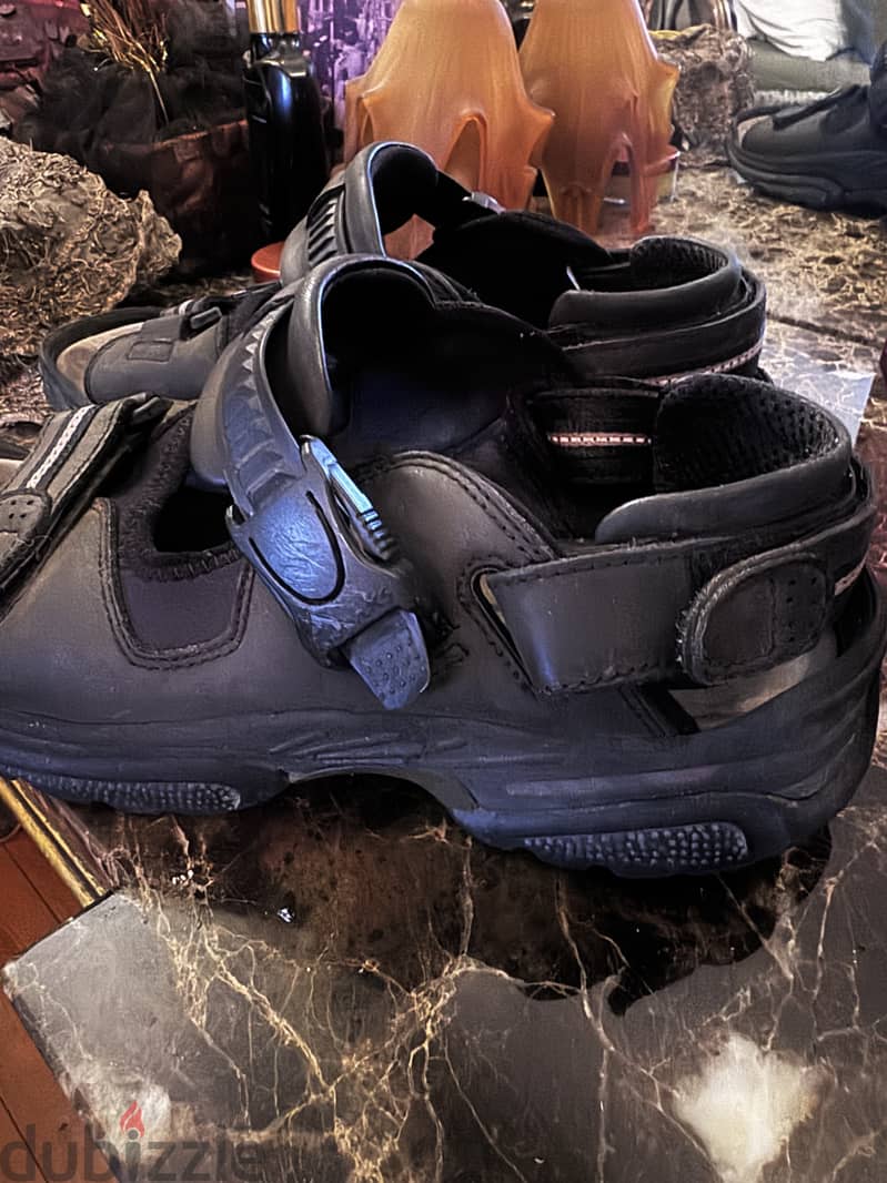 SANDALS 1