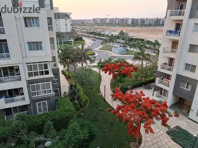 For rent in my city B10, an apartment of 165 square meters, repeated floor, with natural gas, very close to the service area of Phase