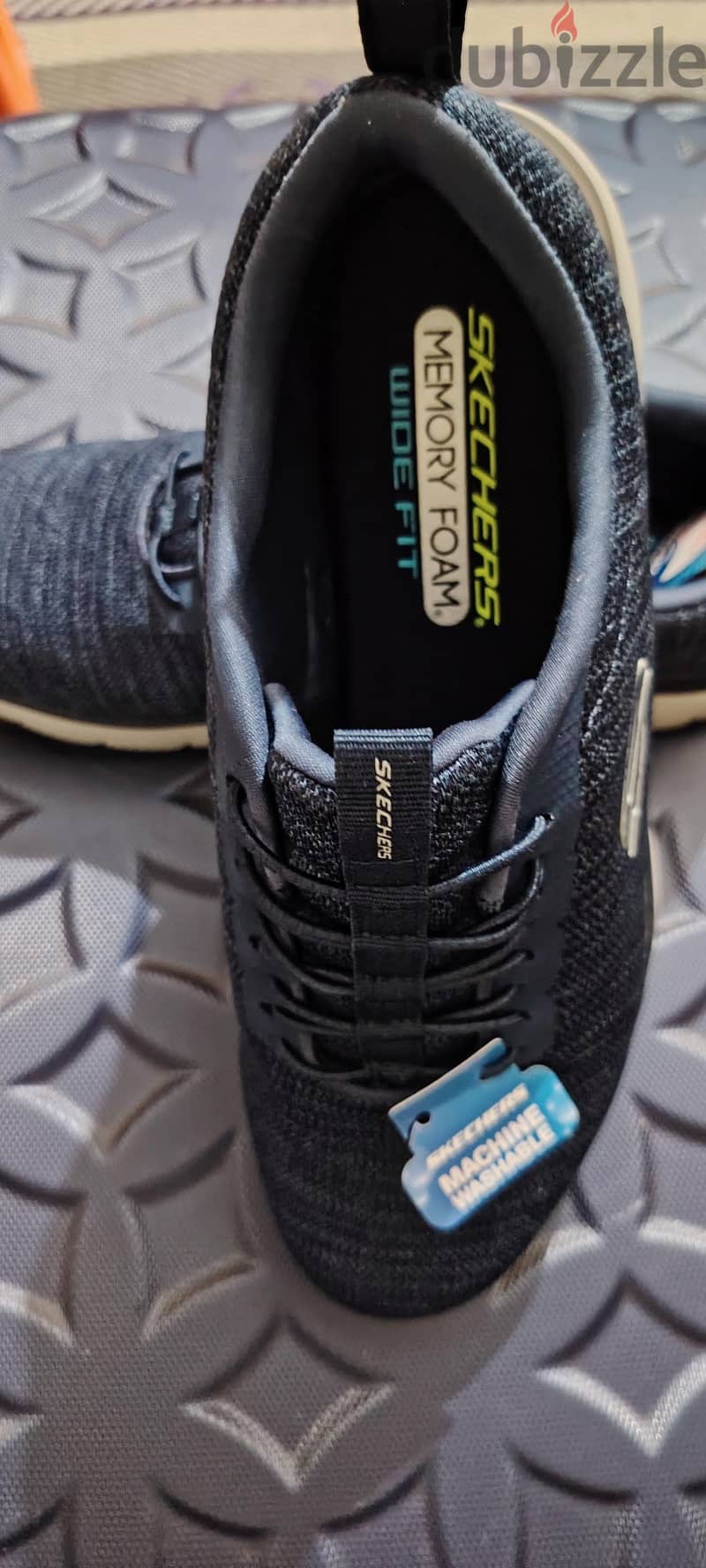Sketchers original size 43 zero 3