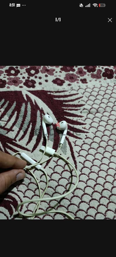 سماعه ايفون خلع