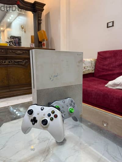 Xbox one s مستعمل للبيع