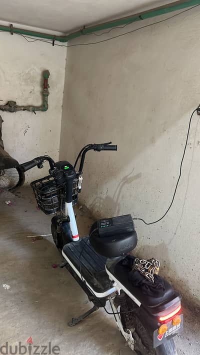 Electric scooter (سكوتر كهربائي)