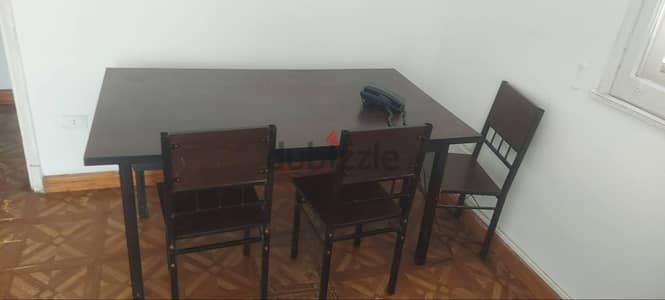 ترابيزة اجتماعات صغيره 6كراسي