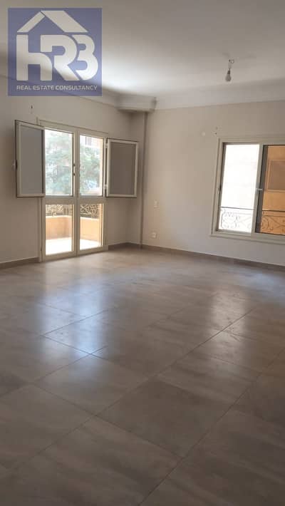 شقة للإيجار في البنفسج عمارات – التجمع الأول | +220م | 4 غرف | أول سكن | فيو جاردن