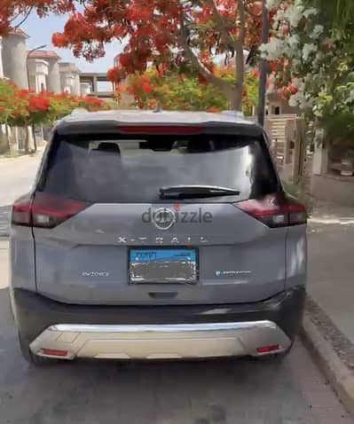 نيسان أكس تريل 2025