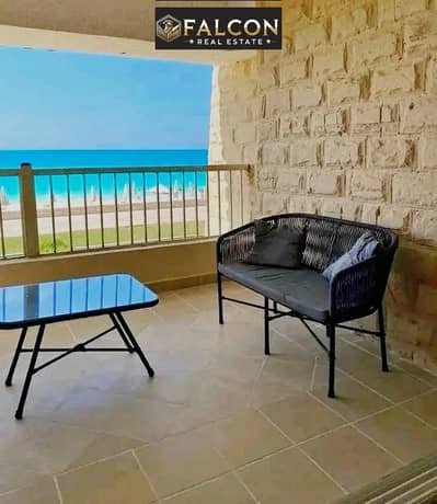 First row, 40% discount, fully finished with air conditioning in Dos Ras El Hekma, North Coast, next to Lavista and close to New Alamein.