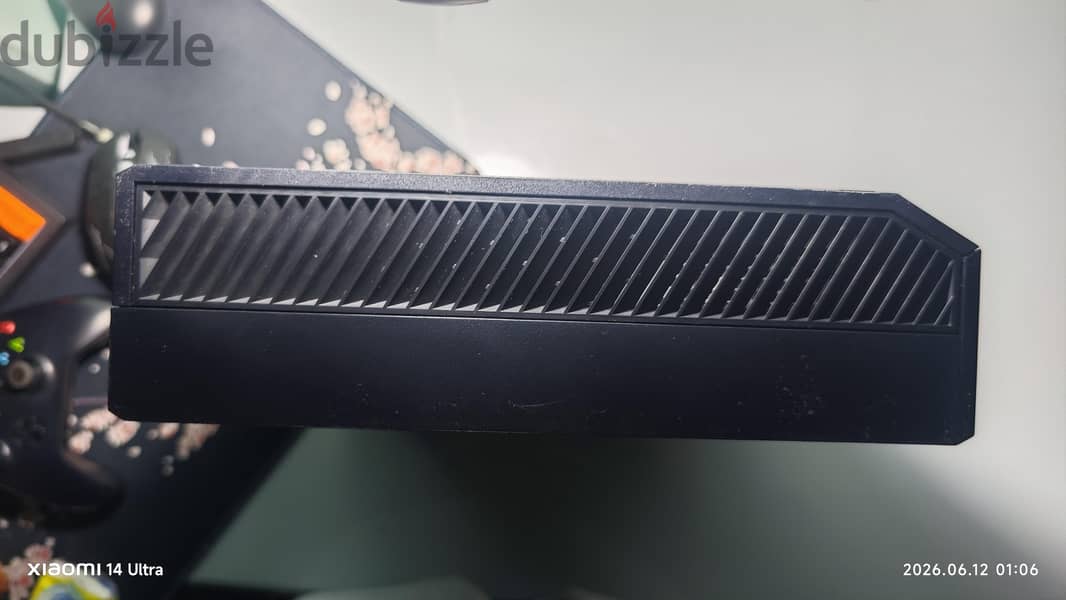 Xbox one 1TB 8