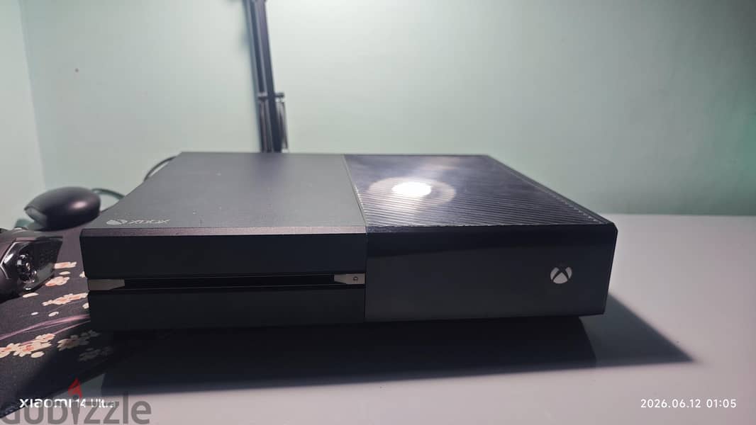 Xbox one 1TB 10