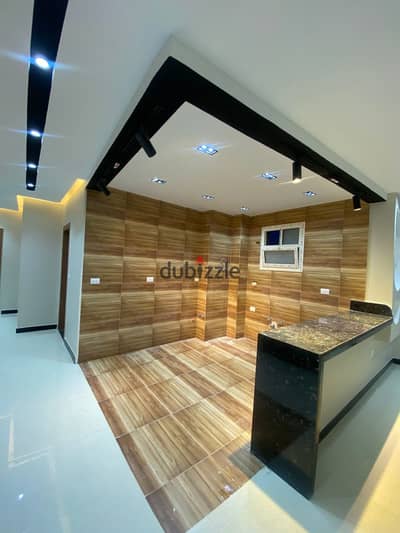 Apartment for sale, 16th District, Sheikh Zayed 16.  next to Beverly Hills and Mazar Mall, area 215 square meters  3 bedrooms, including a master bedroom  and 2 bathrooms.  Roof apartment, fourth floor, with elevator