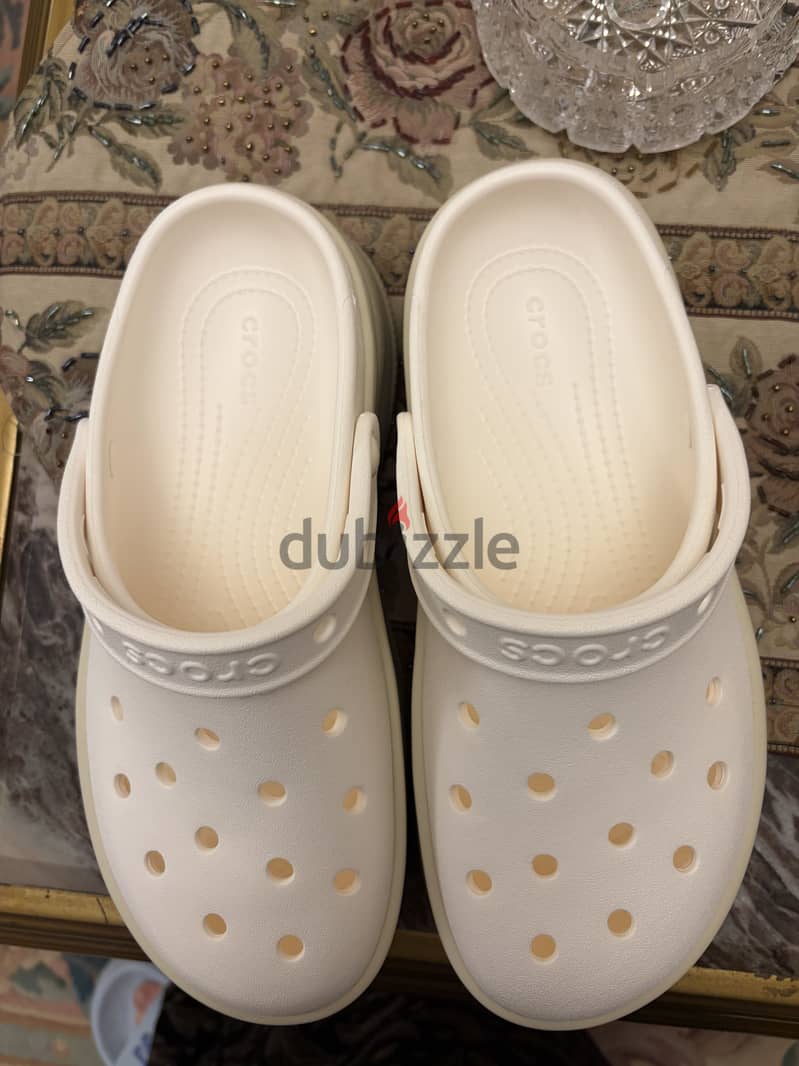 Crocs 1