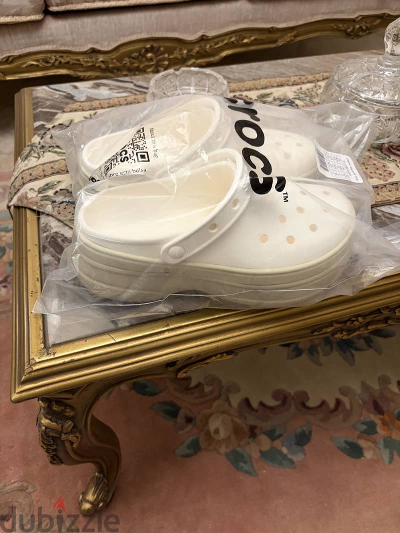Crocs 3