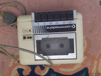 جهار كومودور للألعاب أثرى