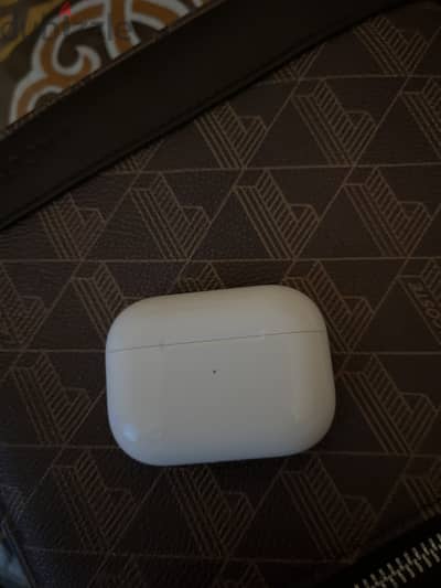 Airpods pro 2 with magsafe