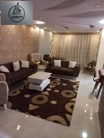 للإيجار شقة مفروشة فندقية في زهراء المعادي الشطر الثامن بجانب شارع الخمسين و المطاعم و البراندات العالمية و الطرق الرئيسية