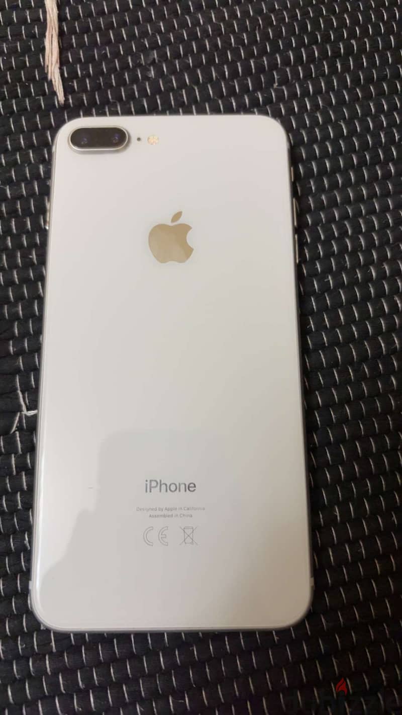 Apple - iPhone 8 Plus 3