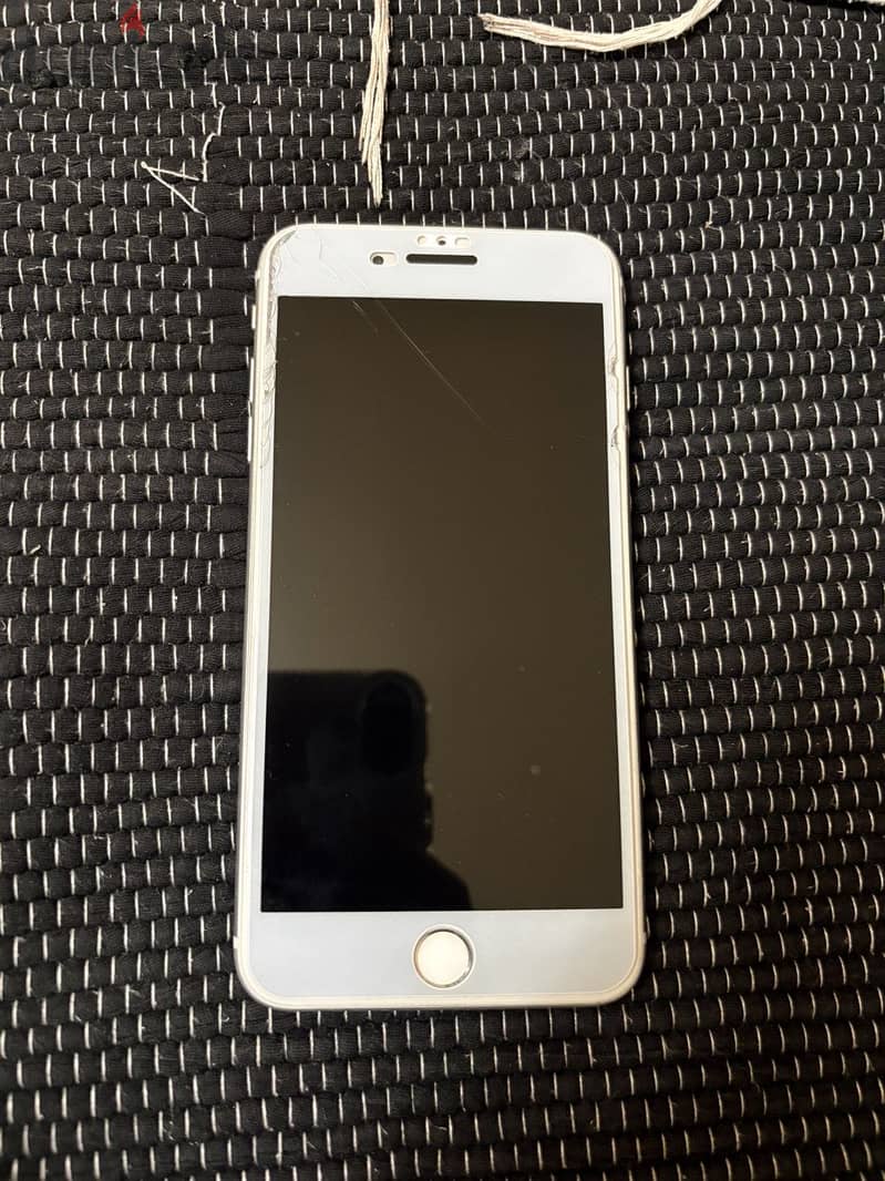 Apple - iPhone 8 Plus 4
