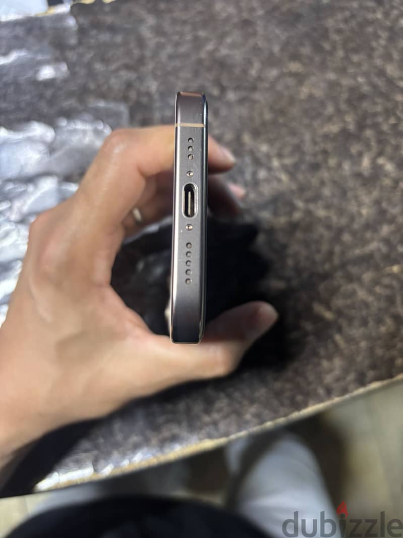 Apple - iPhone 16 Pro 4