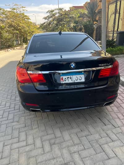 BMW 750 2010