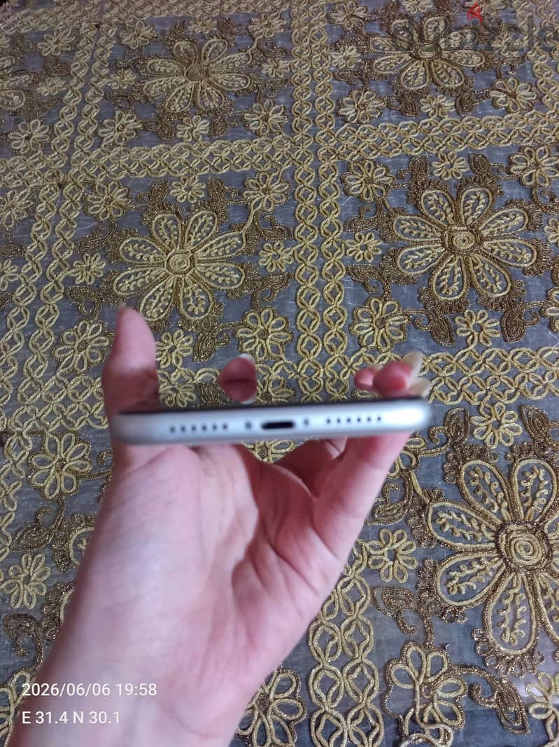 Apple - iPhone 11 3