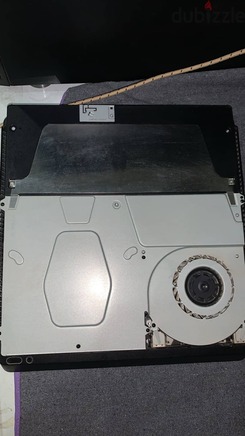 PS4 slim 3